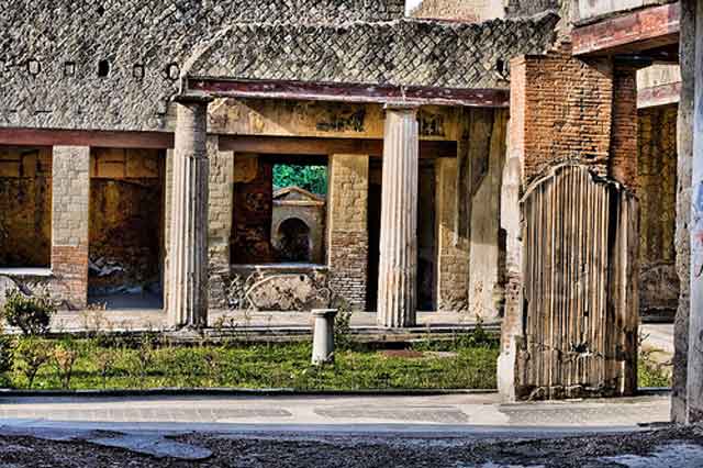 Pompeii & Herculaneum 4